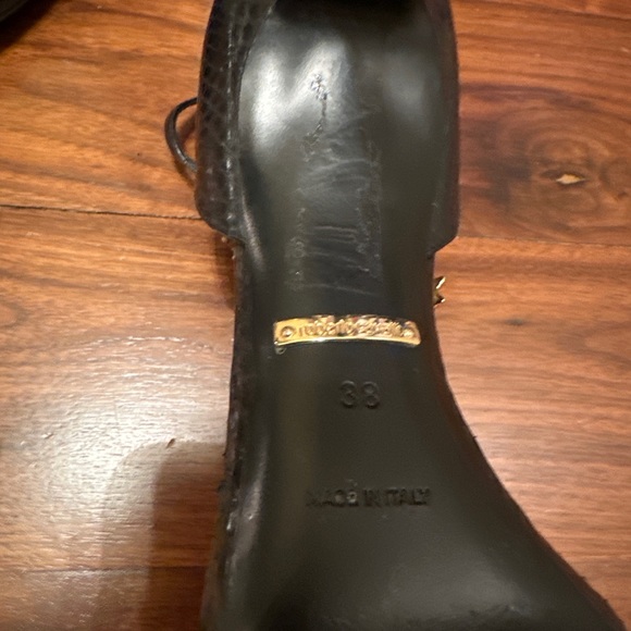 COPY - Roberto cavalli worn once with swartski crystals- black snake leather si… - Picture 6 of 6